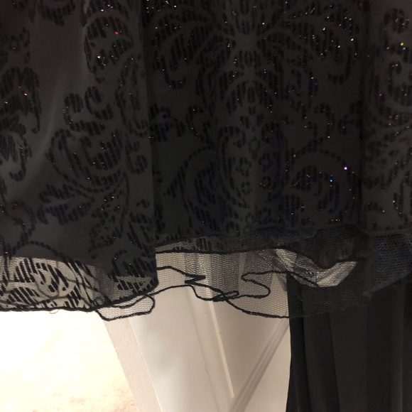 Black lace, glitter dress - Picture 3 of 4